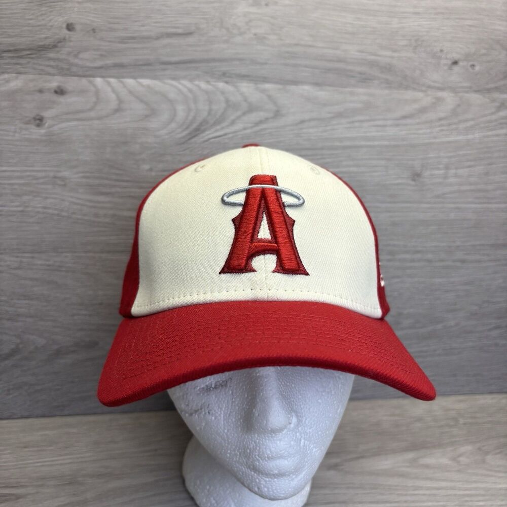 ⁠Los Angeles Angels New Era 39THIRTY Red Cream Flex Fit Hat Size M/L MLB Cap